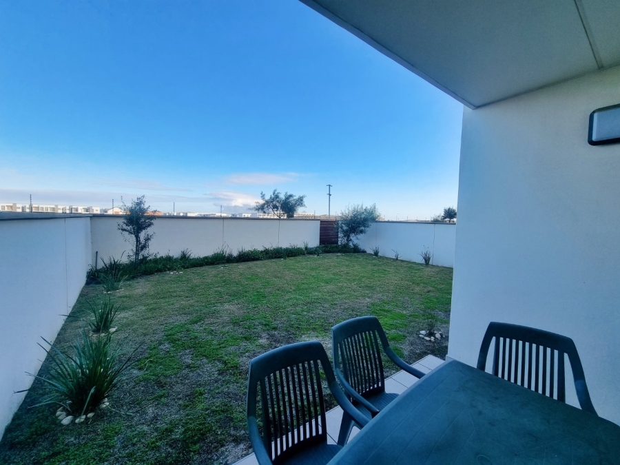 To Let 3 Bedroom Property for Rent in Sandown Western Cape